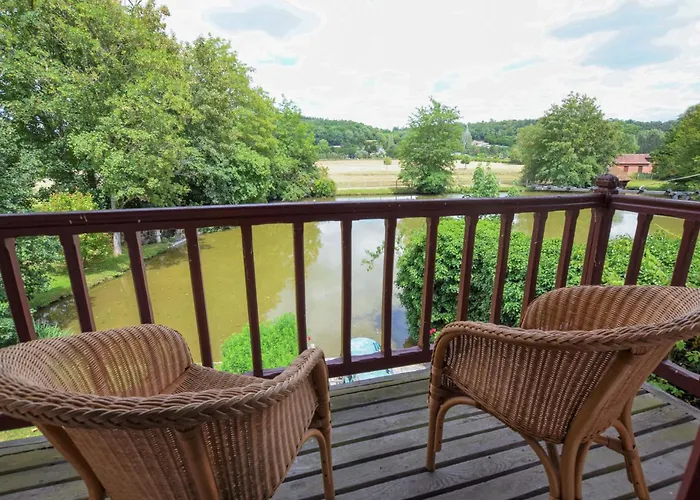 Maison Du Holiday home Beaumontel