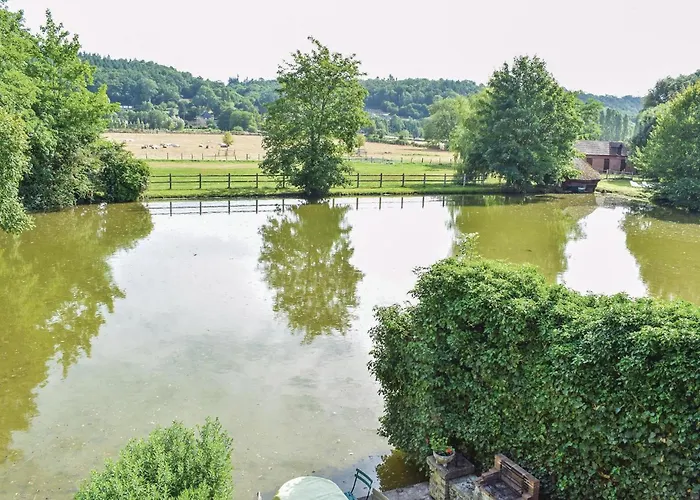 Holiday home Maison Du Beaumontel